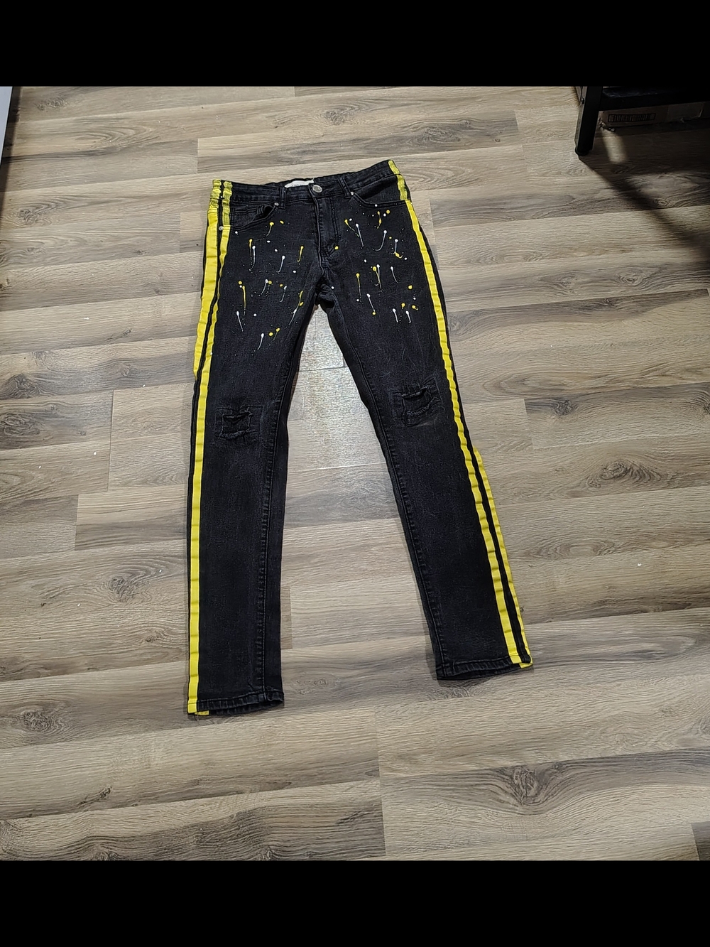 Ladies Size 9 Vintage 90s Y2K Graffiti Paint Splatter Racing Stripe Skinny Jeans